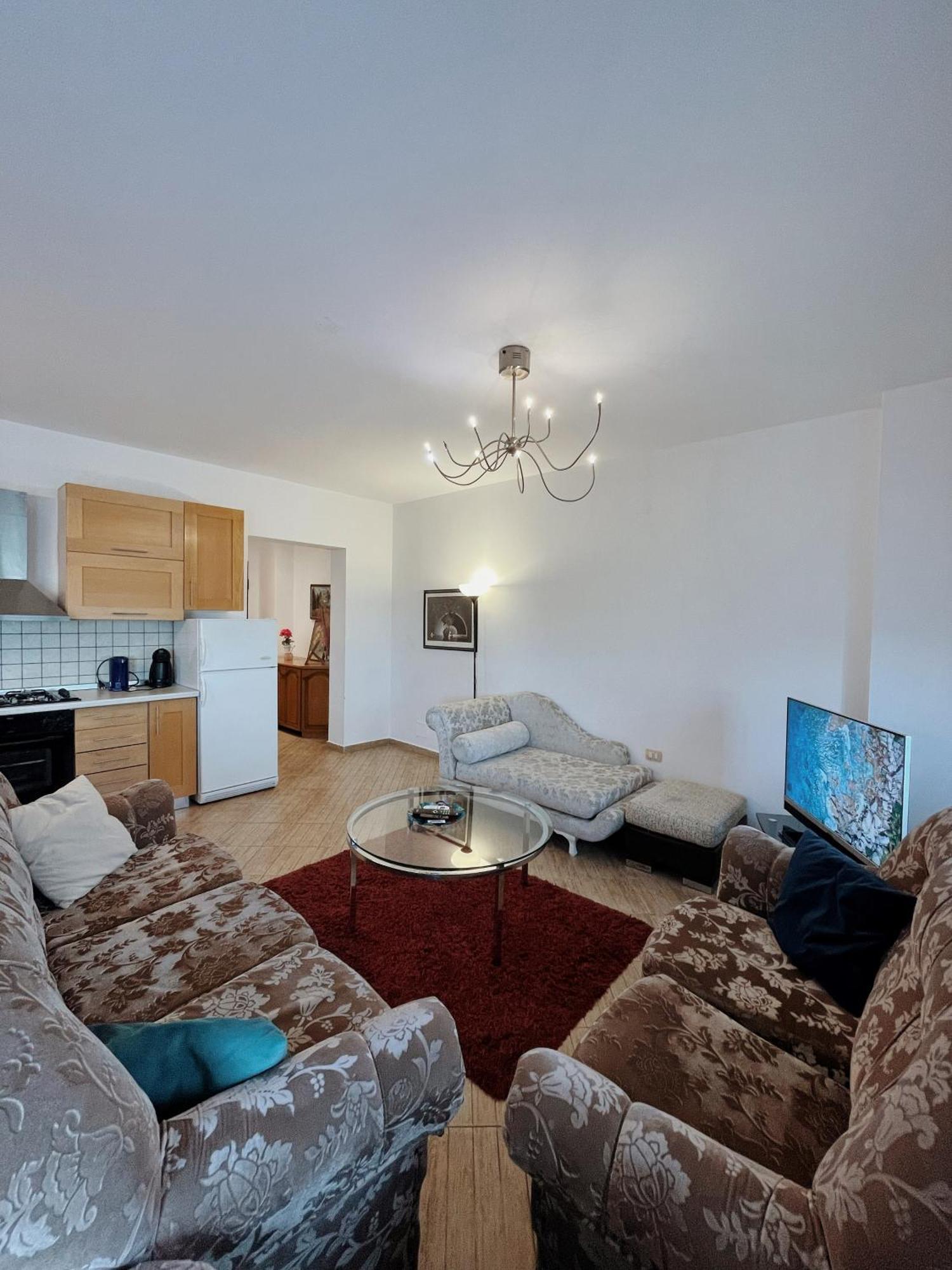 Lovely Apartment Tirana Bagian luar foto