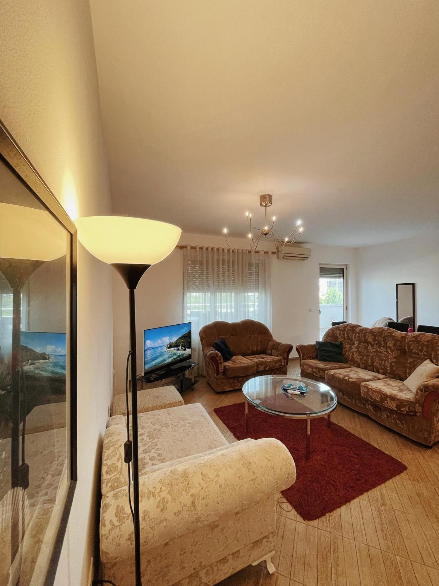 Lovely Apartment Tirana Bagian luar foto
