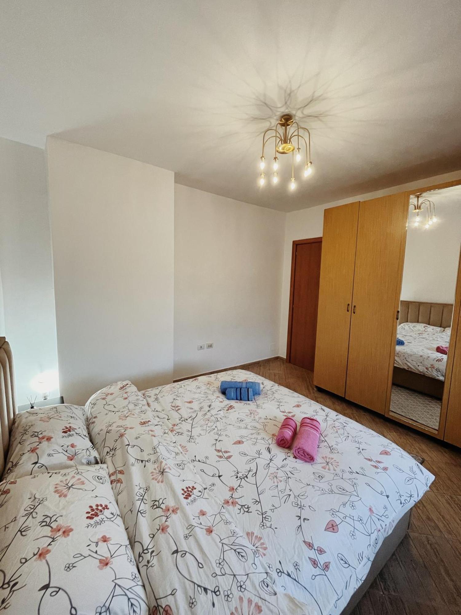 Lovely Apartment Tirana Bagian luar foto