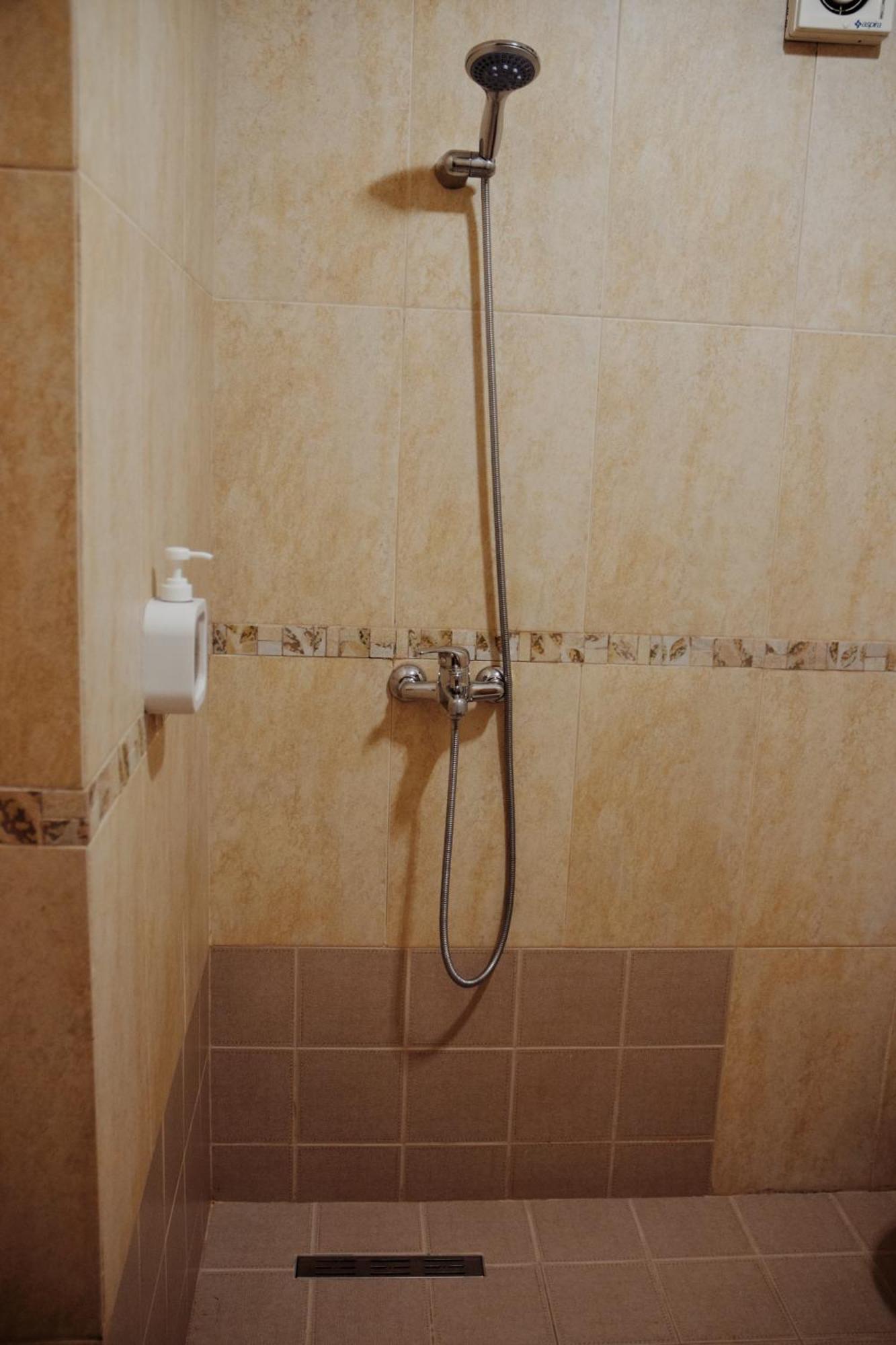 Lovely Apartment Tirana Bagian luar foto