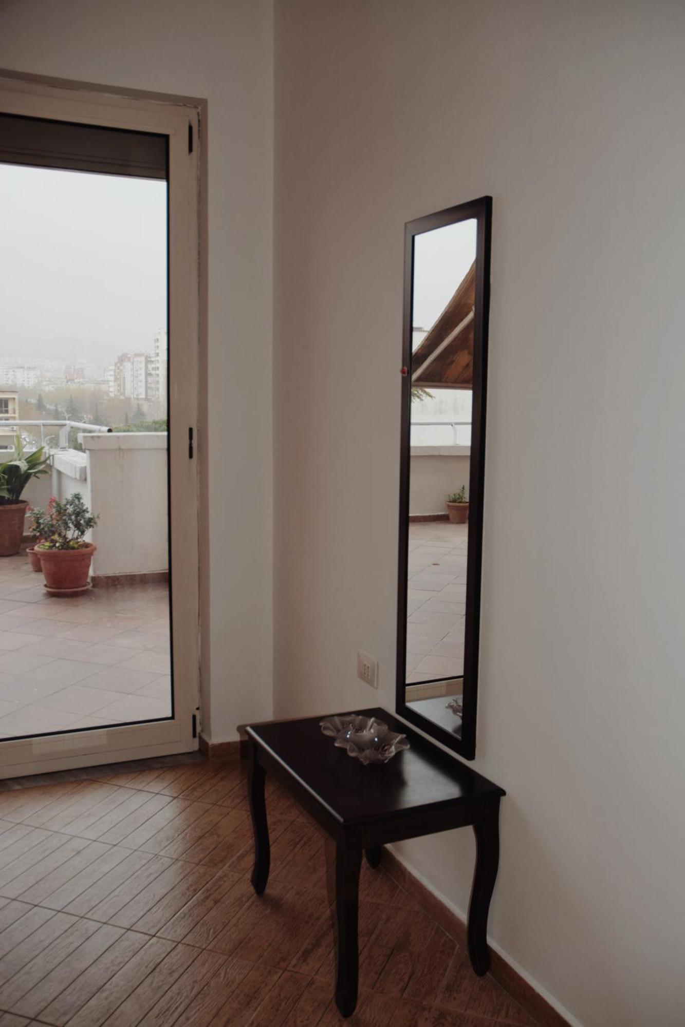 Lovely Apartment Tirana Bagian luar foto